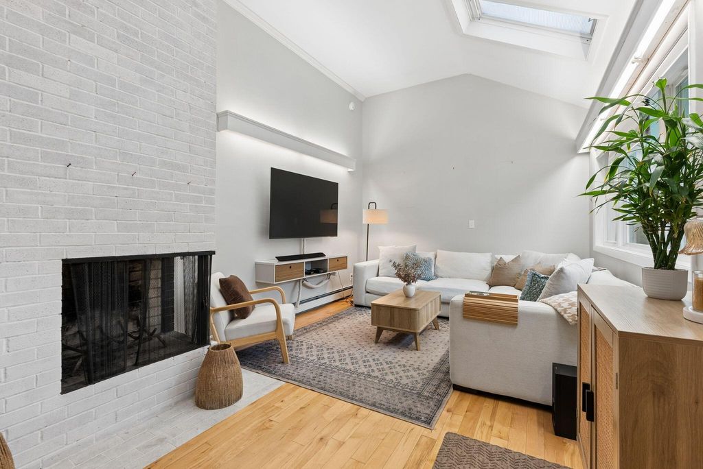22 Pinewood Drive, Cumberland, ME 04021 — photo 2