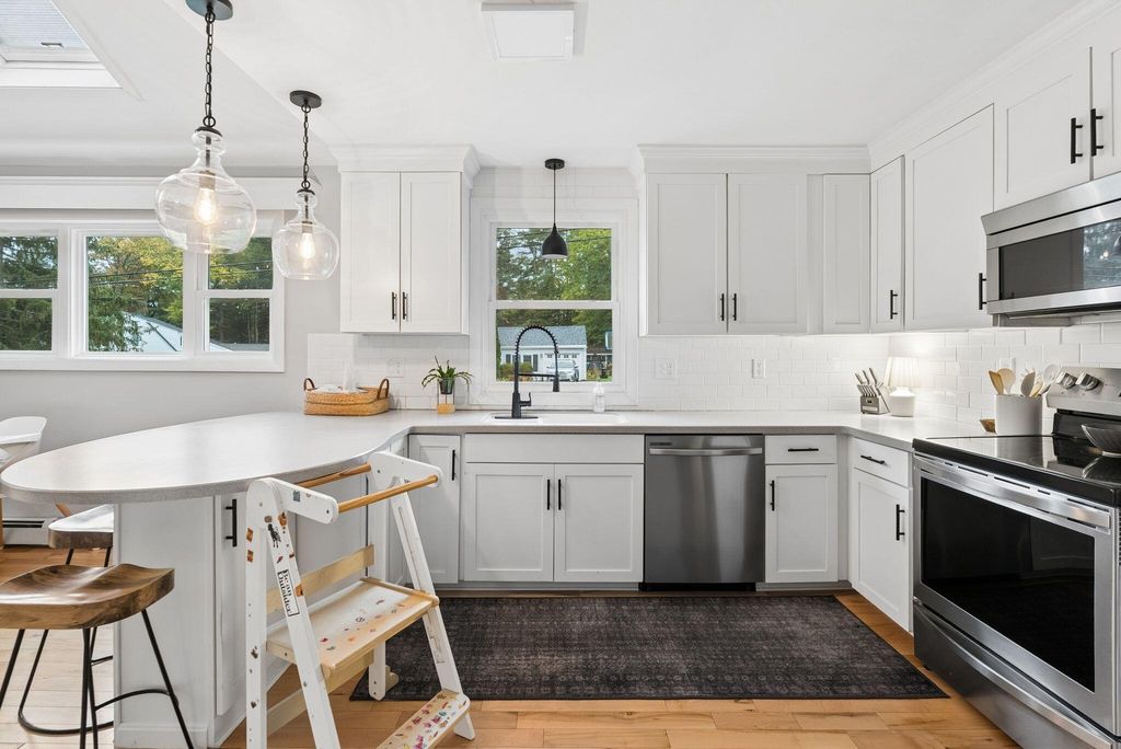 22 Pinewood Drive, Cumberland, ME 04021 — photo 5
