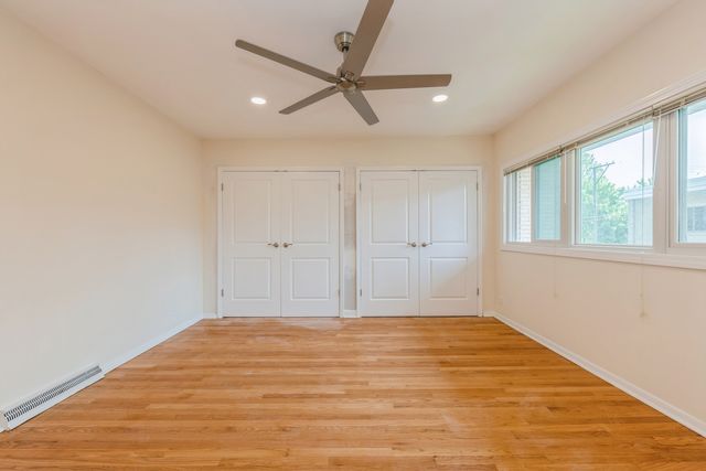 400 Park Avenue D, Highland Park, IL 60035