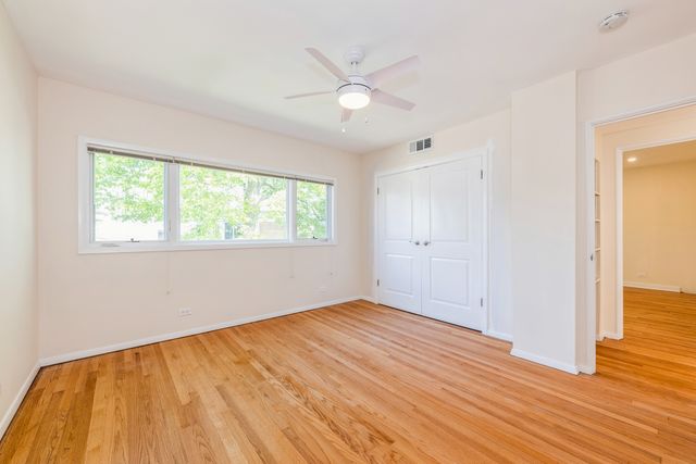 400 Park Avenue D, Highland Park, IL 60035