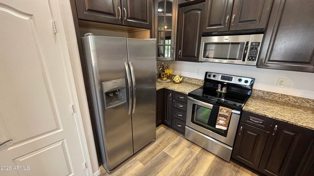 2125 E HUNTINGTON Drive, Phoenix, AZ 85040