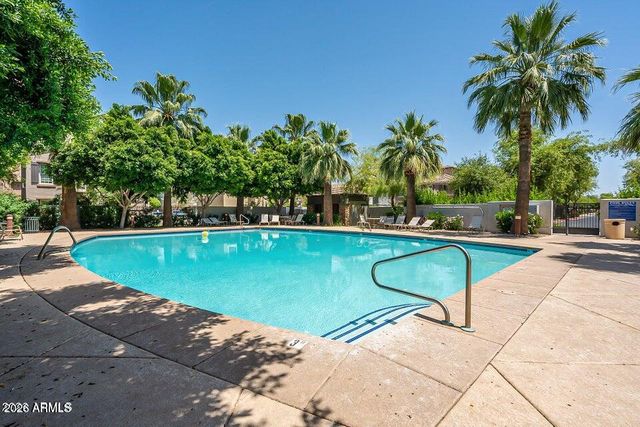 2125 E HUNTINGTON Drive, Phoenix, AZ 85040