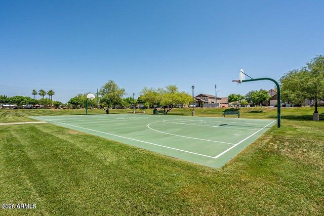 2125 E HUNTINGTON Drive, Phoenix, AZ 85040
