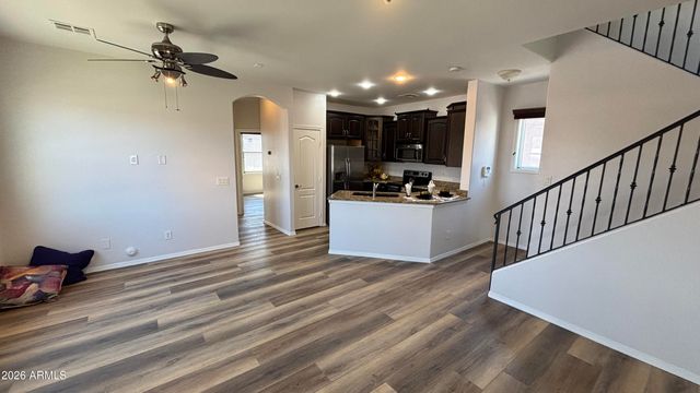 2125 E HUNTINGTON Drive, Phoenix, AZ 85040