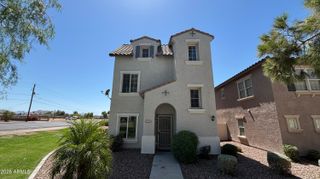 2125 E HUNTINGTON Drive, Phoenix, AZ 85040