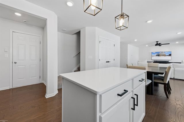 14211 Laurelwood Drive 60, Van Buren Twp, MI 48111