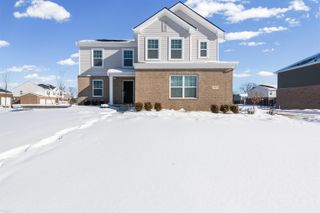 14211 Laurelwood Drive 60, Van Buren Twp, MI 48111