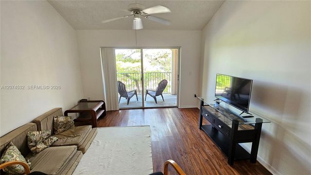 12112 Saint Andrews Place 309, Miramar, FL 33025