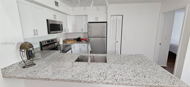 12112 Saint Andrews Place 309, Miramar, FL 33025