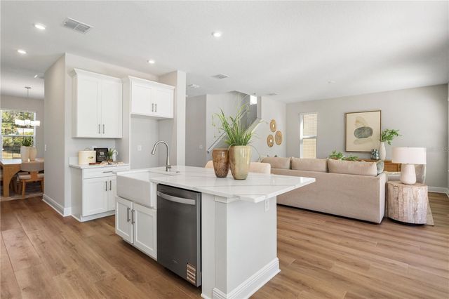 1305 W NASSAU STREET, Tampa, FL 33607