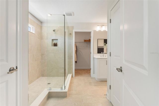 1305 W NASSAU STREET, Tampa, FL 33607