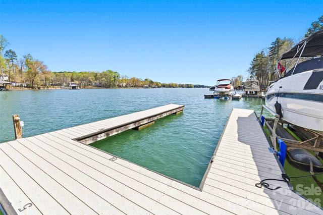 143 Brawley Harbor Place, Mooresville, NC 28117