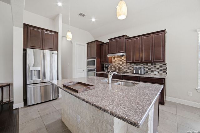 2803 Trailmont Dr, San Antonio, TX 78253