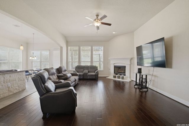 2803 Trailmont Dr, San Antonio, TX 78253