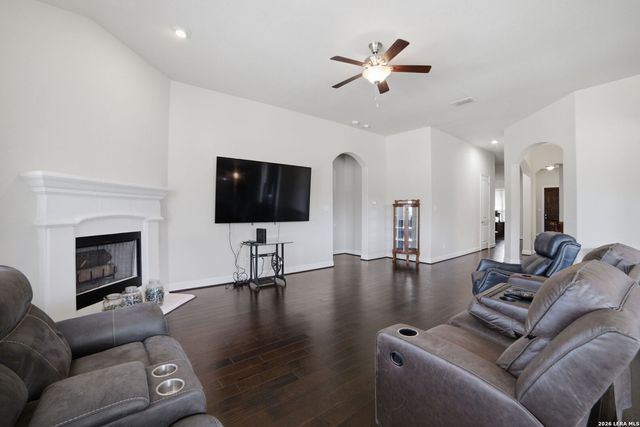 2803 Trailmont Dr, San Antonio, TX 78253