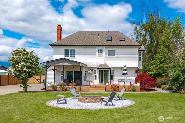 1827 Collins Road, Enumclaw, WA 98321