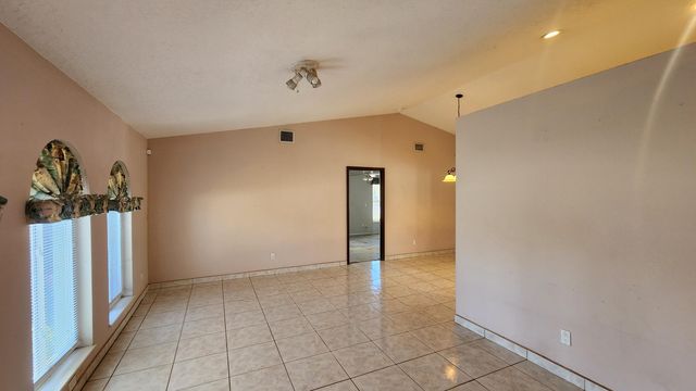 8403 SE Pettway Street, Hobe Sound, FL 33455