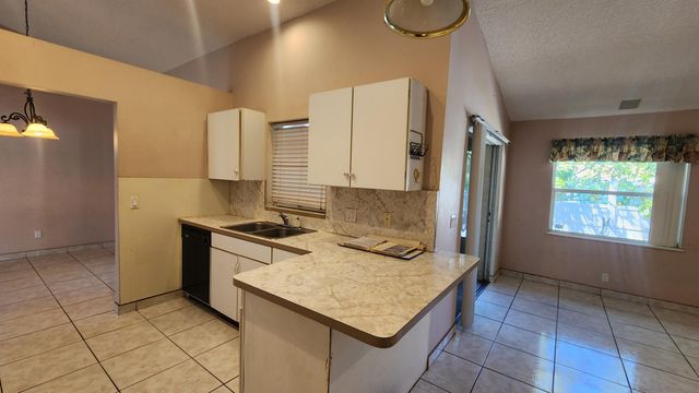 8403 SE Pettway Street, Hobe Sound, FL 33455