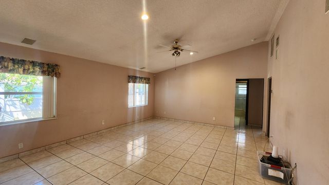 8403 SE Pettway Street, Hobe Sound, FL 33455