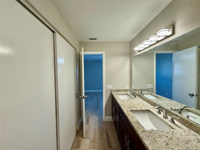 7048 HOLLOWELL DRIVE, Tampa, FL 33634