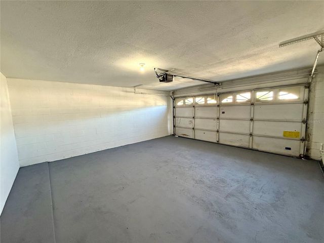7048 HOLLOWELL DRIVE, Tampa, FL 33634