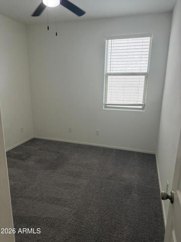 12552 W MIDWAY Avenue, Glendale, AZ 85307