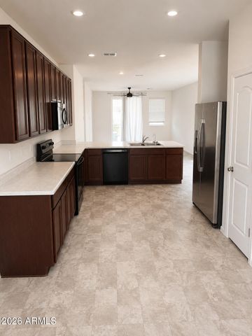 12552 W MIDWAY Avenue, Glendale, AZ 85307