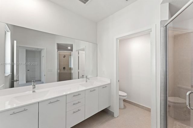 8336 Central Park Blvd, Doral, FL 33166