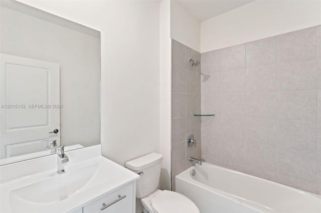 8336 Central Park Blvd, Doral, FL 33166