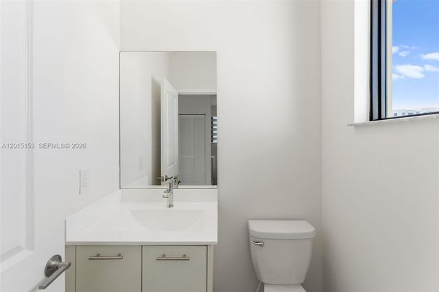 8336 Central Park Blvd, Doral, FL 33166