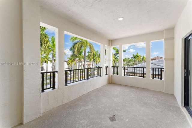 8336 Central Park Blvd, Doral, FL 33166