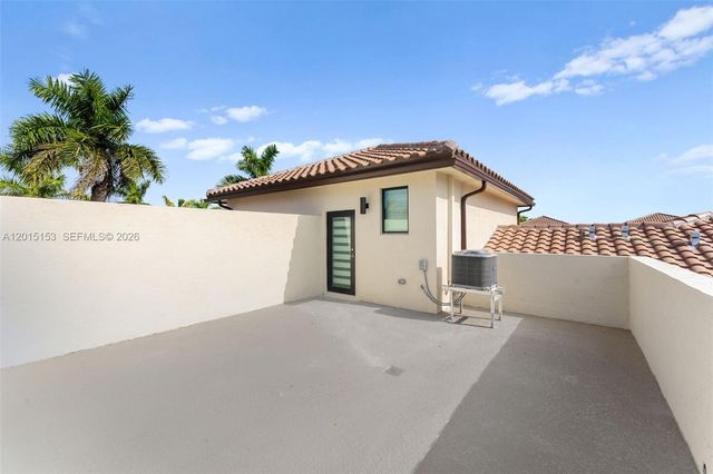 8336 Central Park Blvd, Doral, FL 33166
