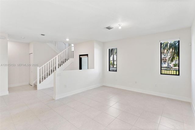 8336 Central Park Blvd, Doral, FL 33166