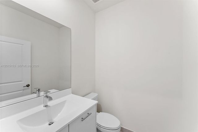 8336 Central Park Blvd, Doral, FL 33166
