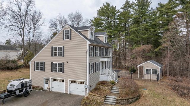 27 Red Squirrel Lane, Chester, NH 03036