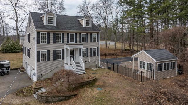 27 Red Squirrel Lane, Chester, NH 03036