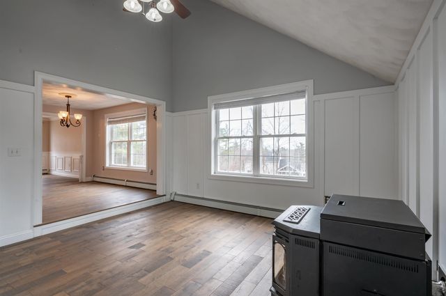 27 Red Squirrel Lane, Chester, NH 03036