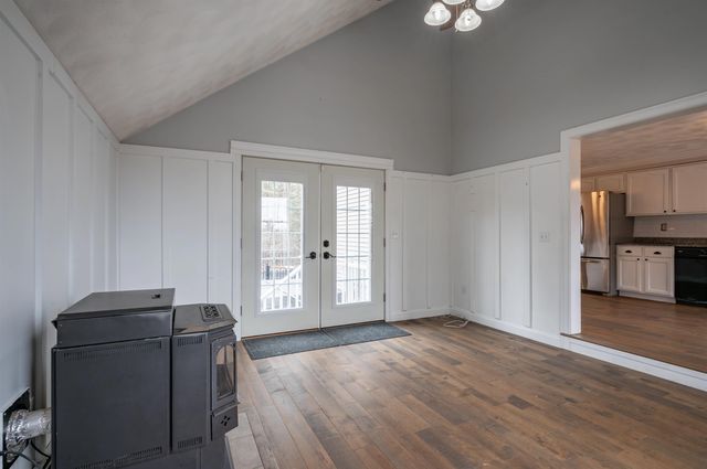 27 Red Squirrel Lane, Chester, NH 03036