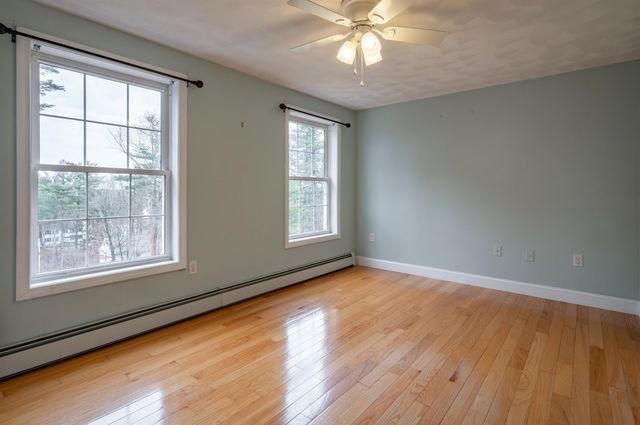 27 Red Squirrel Lane, Chester, NH 03036