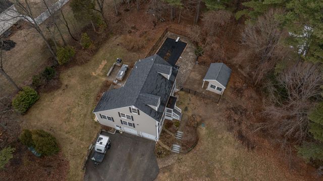 27 Red Squirrel Lane, Chester, NH 03036