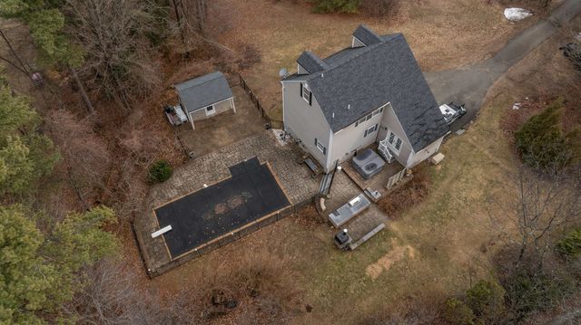 27 Red Squirrel Lane, Chester, NH 03036