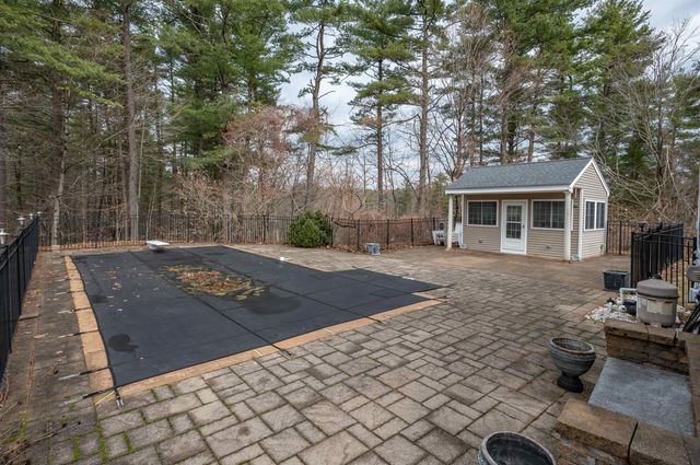 27 Red Squirrel Lane, Chester, NH 03036