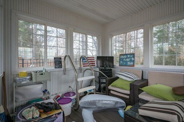 27 Red Squirrel Lane, Chester, NH 03036