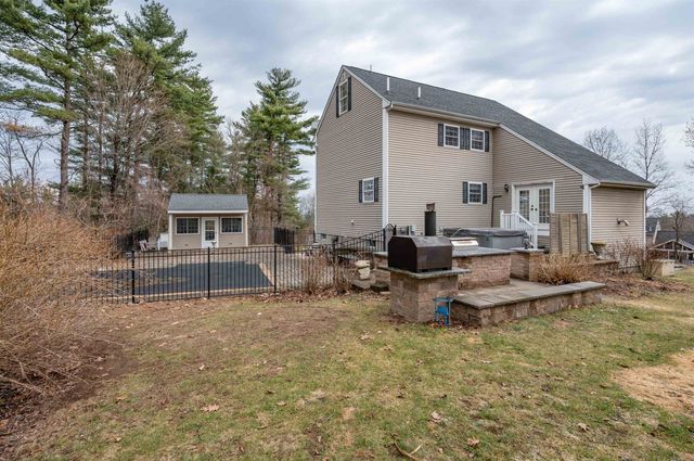 27 Red Squirrel Lane, Chester, NH 03036
