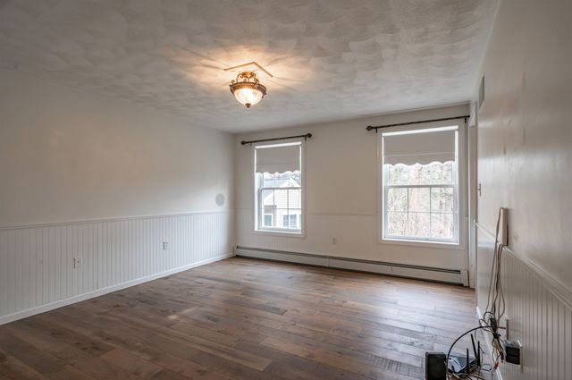 27 Red Squirrel Lane, Chester, NH 03036