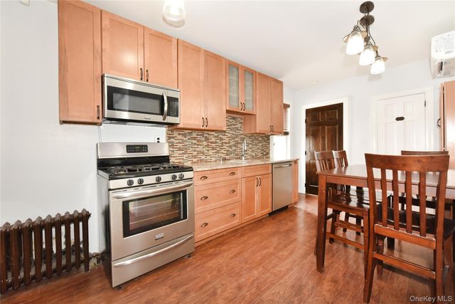 524 Central Avenue, Bethpage, NY 11714