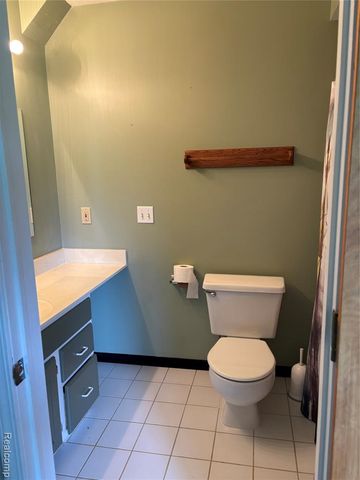 268 Jonathon Drive, Almont, MI 48003
