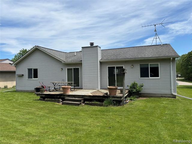 268 Jonathon Drive, Almont, MI 48003