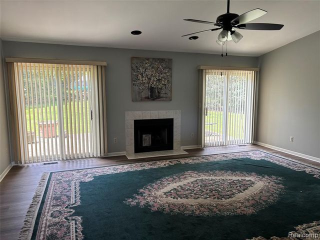 268 Jonathon Drive, Almont, MI 48003