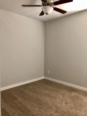 1048 W Sierra Vista Court, Midlothian, TX 76065